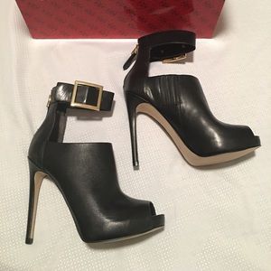 Guess Women’s shoes